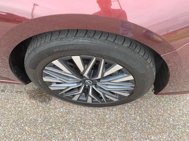 Used 2025  Nissan 2.5 SV image 10