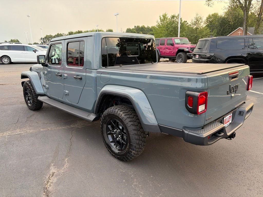 Certified Used 2025 Gray Jeep High Tide image 5