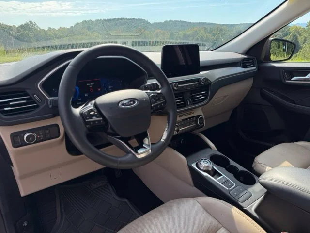 Used 2021 Red Ford SEL image 25