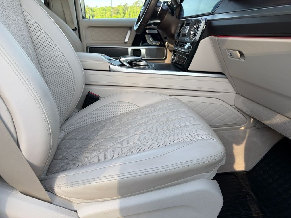 Used 2021 designo Diamond White Metallic Mercedes-Benz G 63 AMG® image 40
