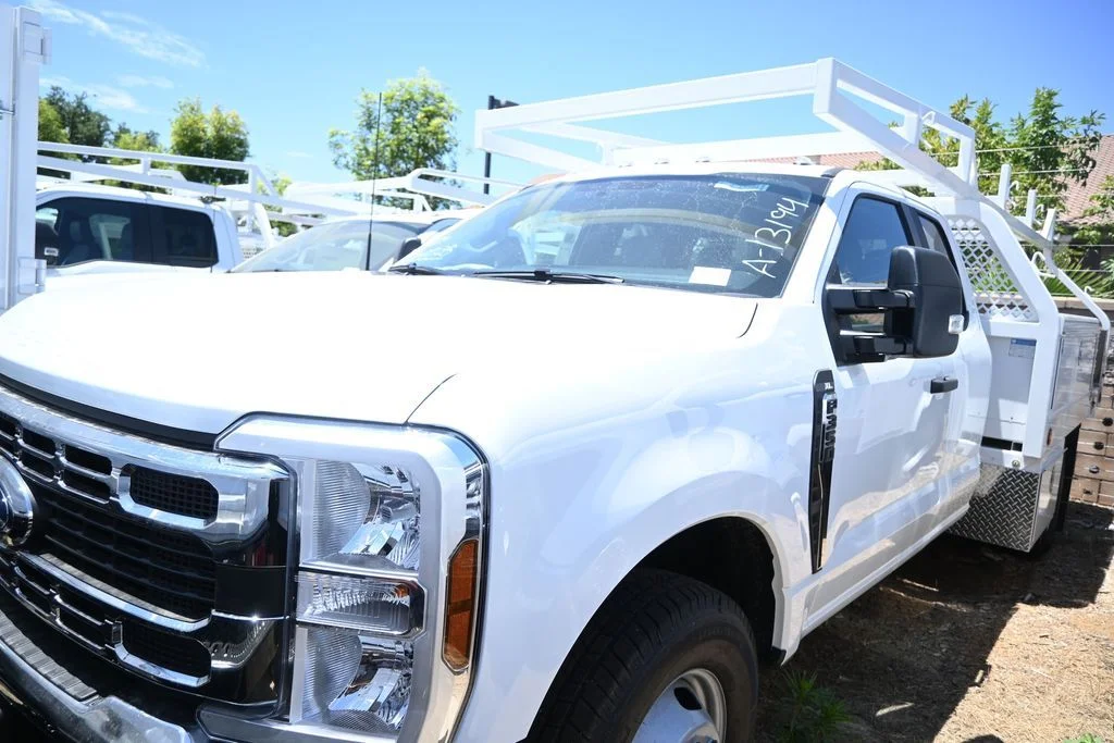New 2026 Oxford White Ford XL image 6