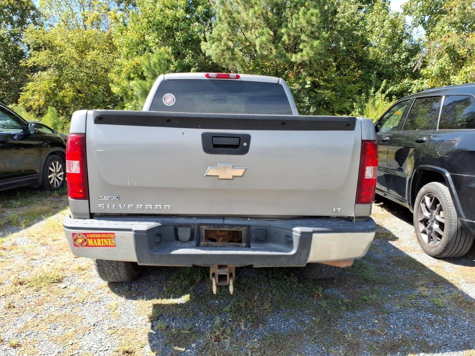 Used 2009 Graystone Metallic Chevrolet LT image 11