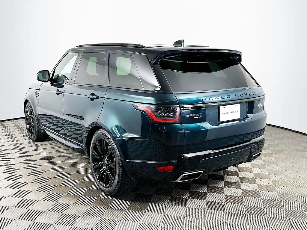 Used 2020 Green Land Rover HSE Dynamic image 6