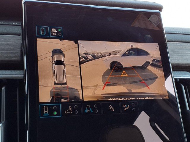 2027 GMC Acadia Denali - Photo 16