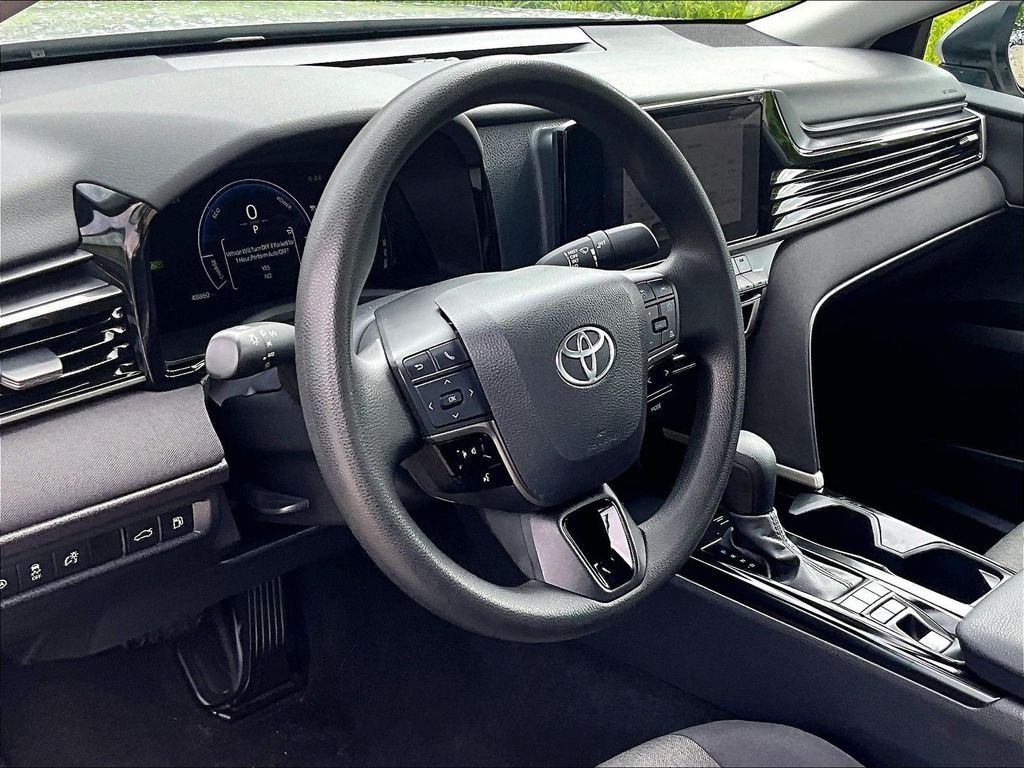 Used 2025 Silver Toyota LE image 8