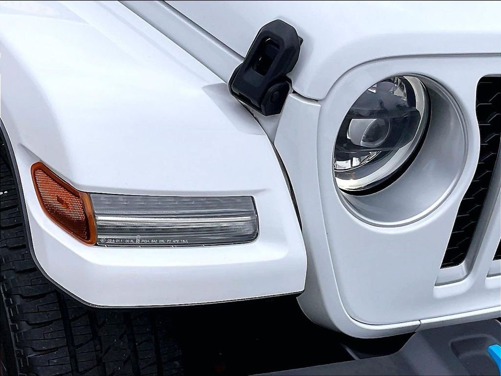 Used 2023 White Jeep Sahara 4xe image 33