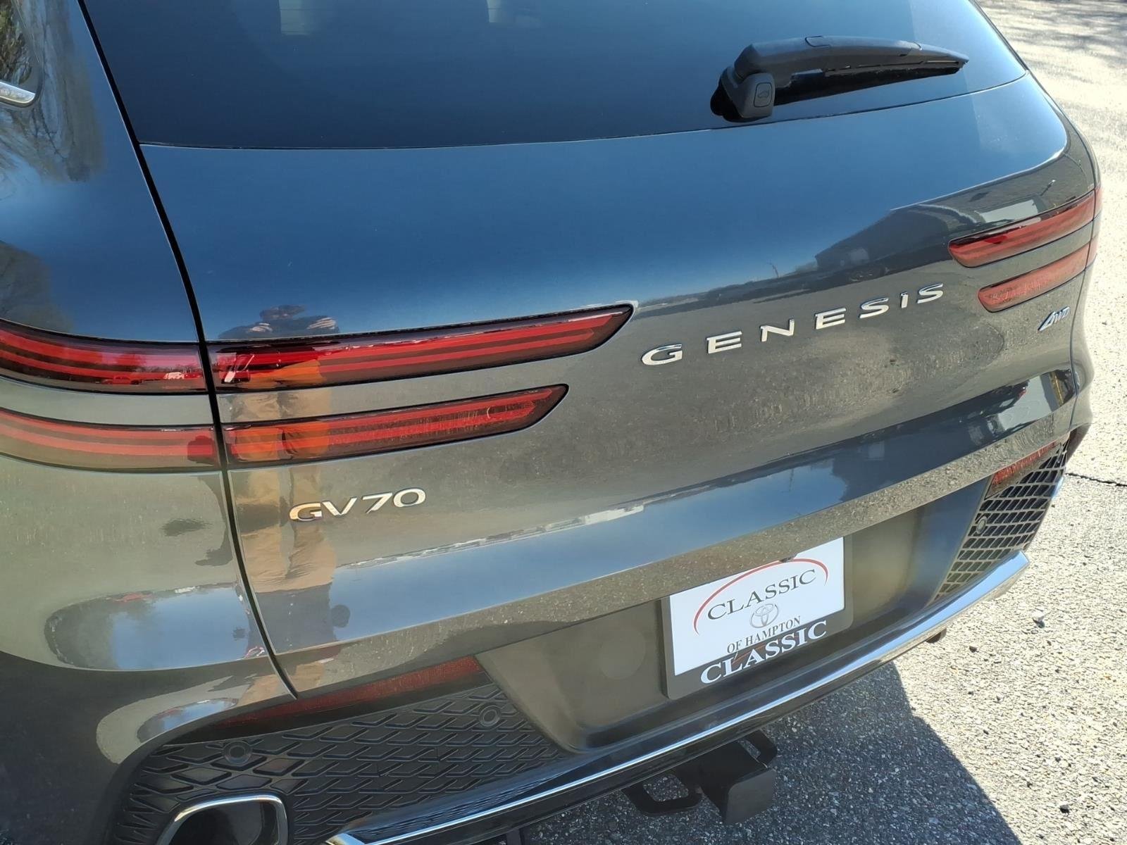 2023 GENESIS GV70 Standard - Photo 11
