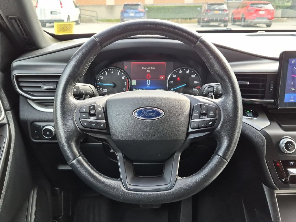 Used 2020 Black Ford XLT image 15
