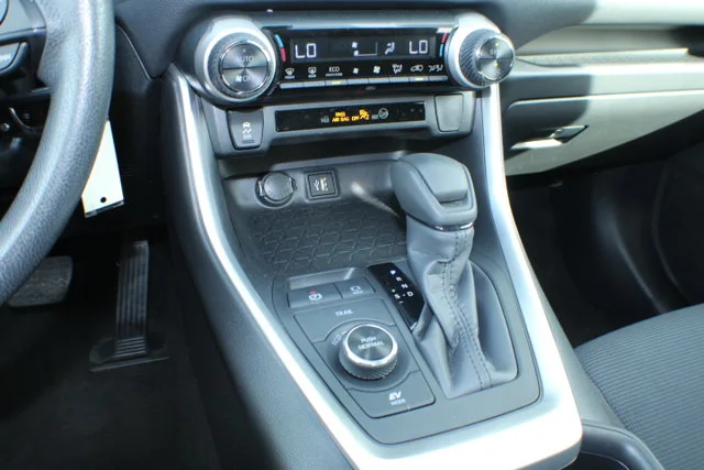 Used 2025 Ice Cap Toyota Hybrid LE image 11