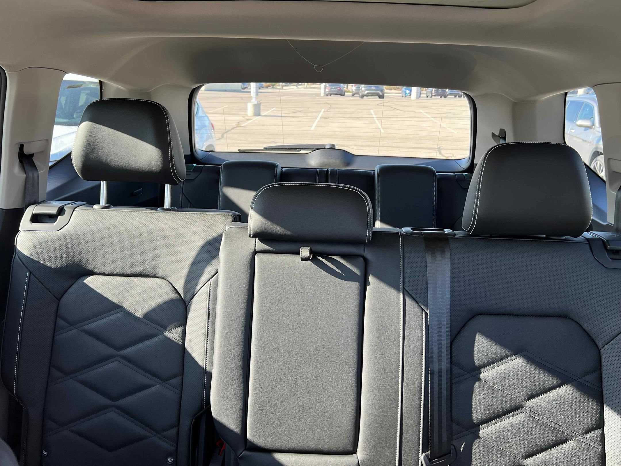 New 2026 Deep Black Volkswagen 2.0T SE w/Technology image 26