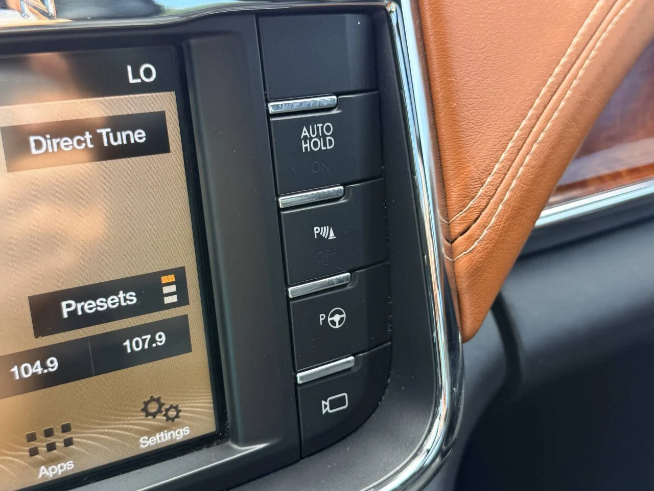 Used 2017 Black Lincoln Black Label AWD 4dr Sedan image 22