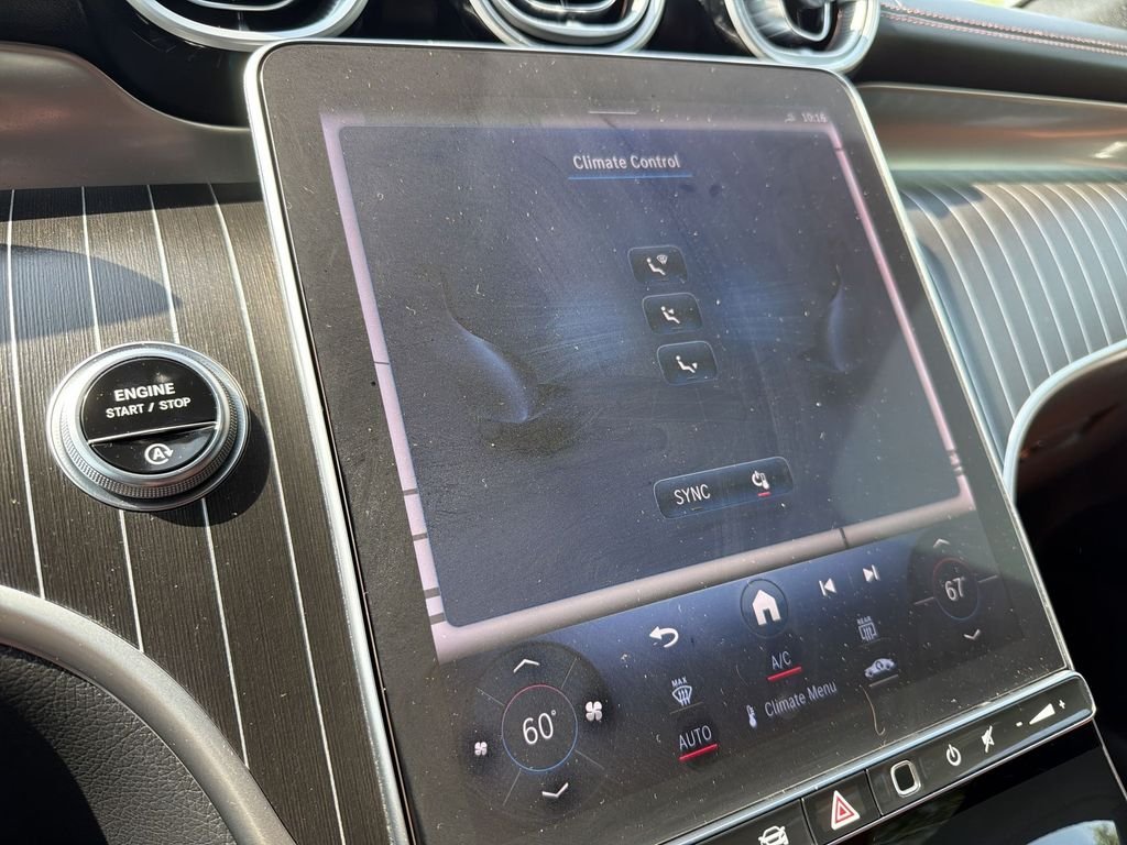 Used 2023  Mercedes-Benz GLC 300 image 17