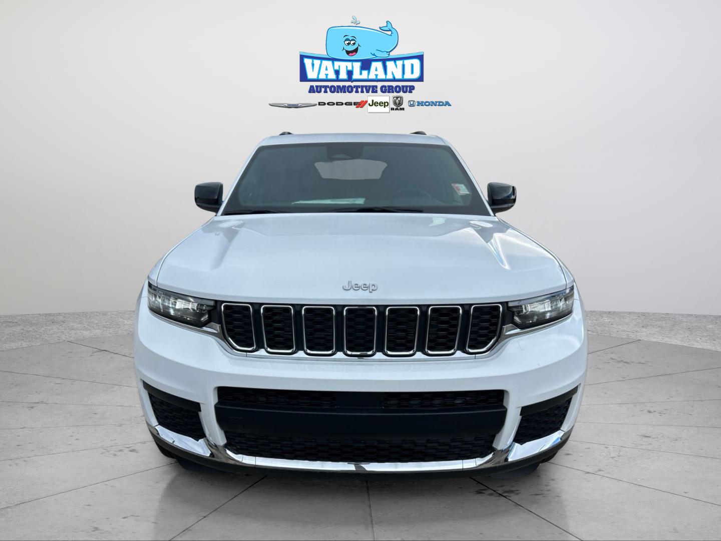 New 2026 Bright White Clear-Coat Exterior Paint Jeep Laredo image 8