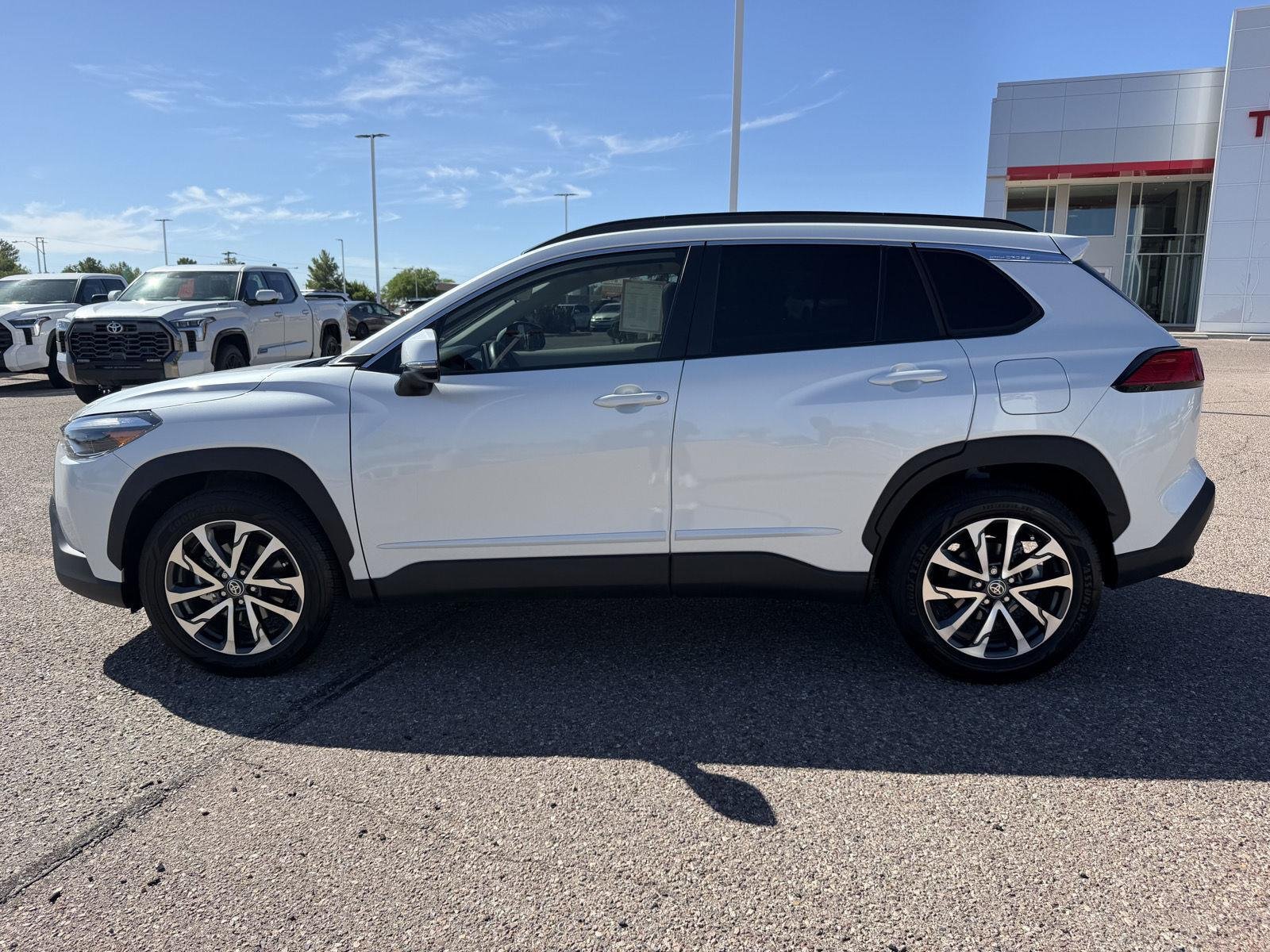 Certified Used 2023 Wind Chill Pearl Toyota XLE image 3