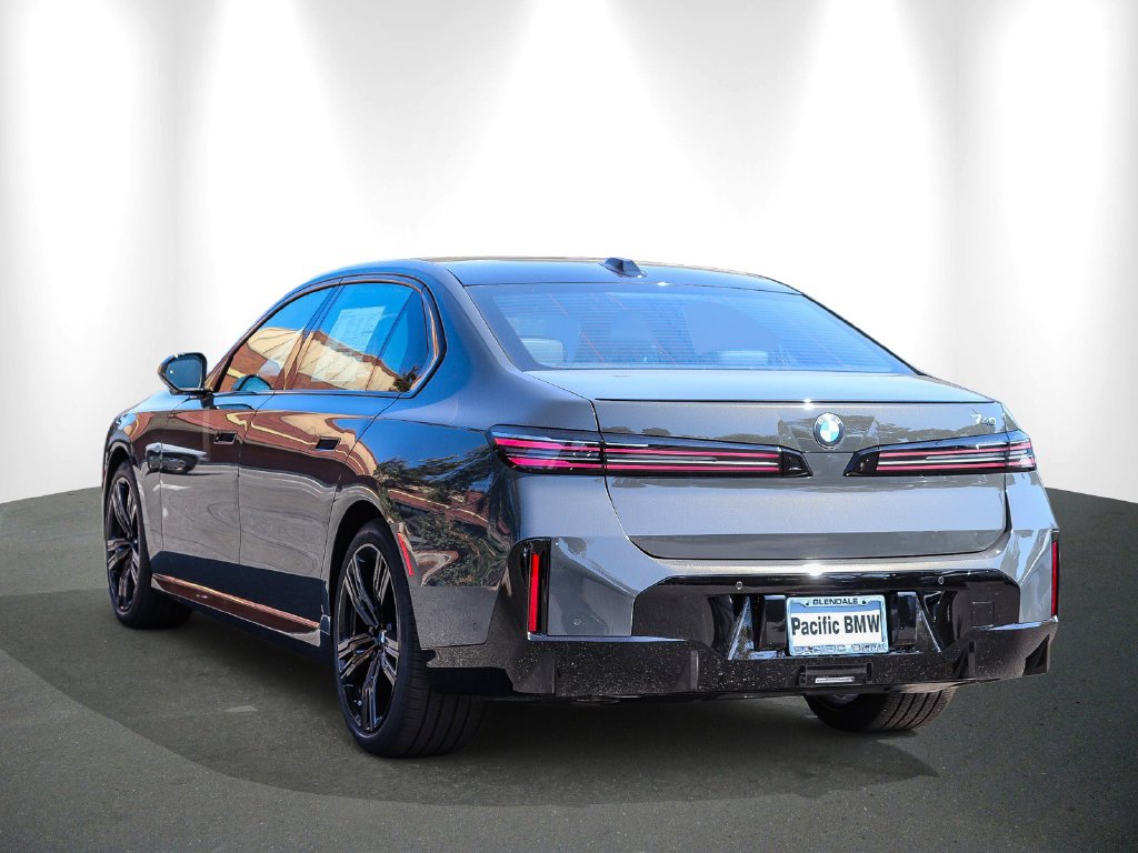 2027 BMW 7 Series photo 4