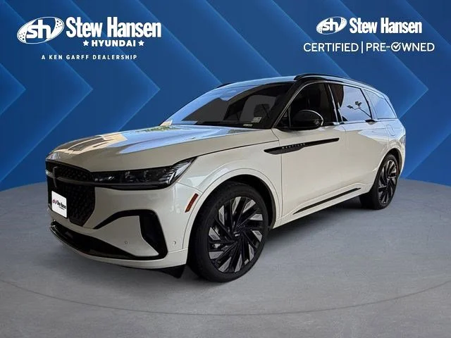 2024 Lincoln Nautilus Black Label AWD's photo
