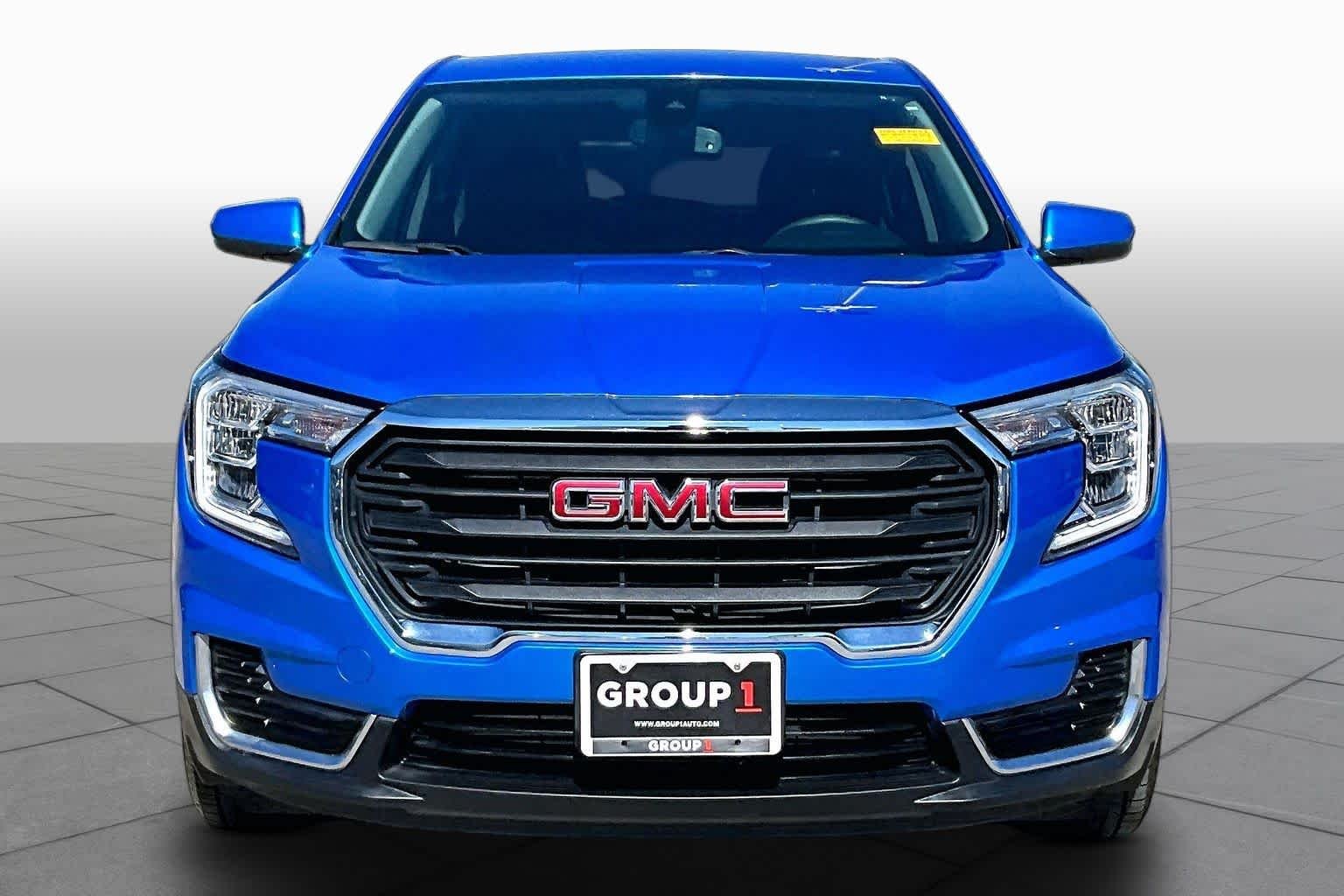 Used 2024 Riptide Metallic GMC SLE image 4