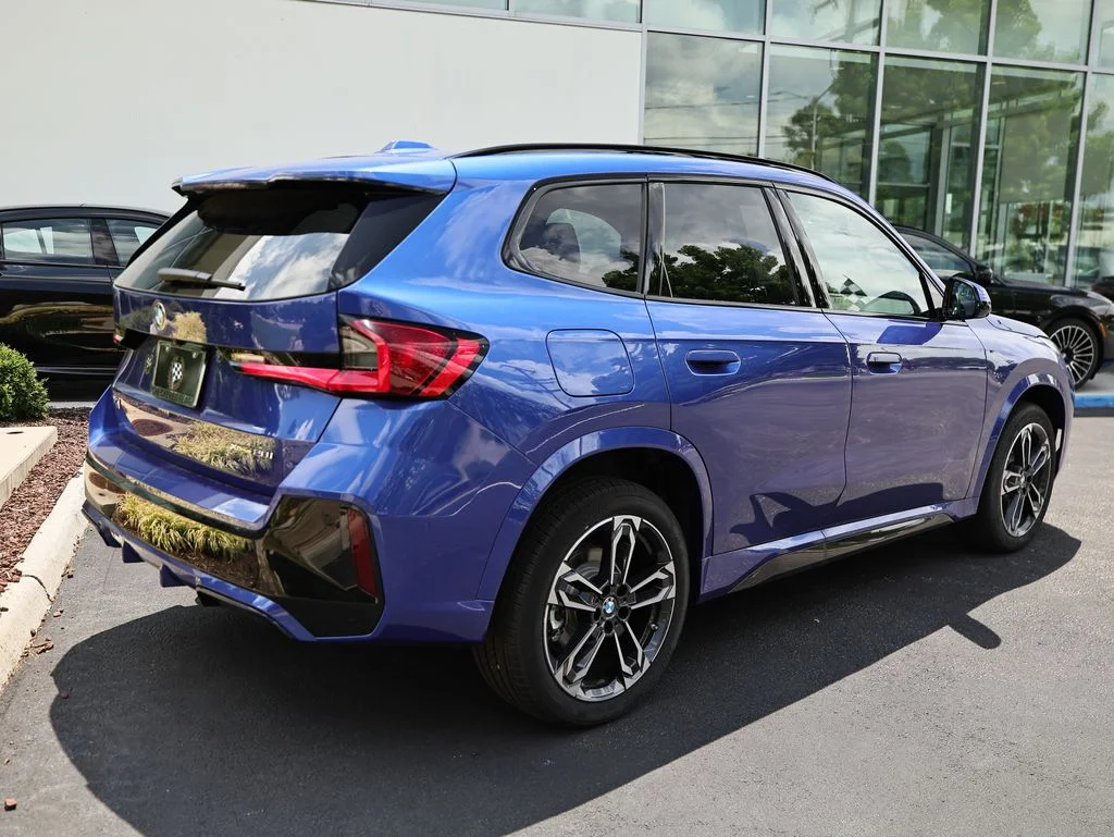 New 2026 Portimao Blue Metallic BMW xDrive28i image 7