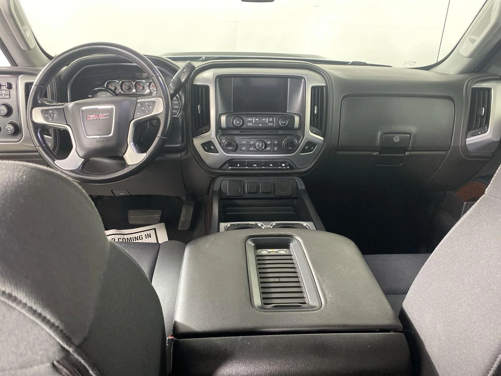 Used 2019 Onyx Black GMC SLE image 14