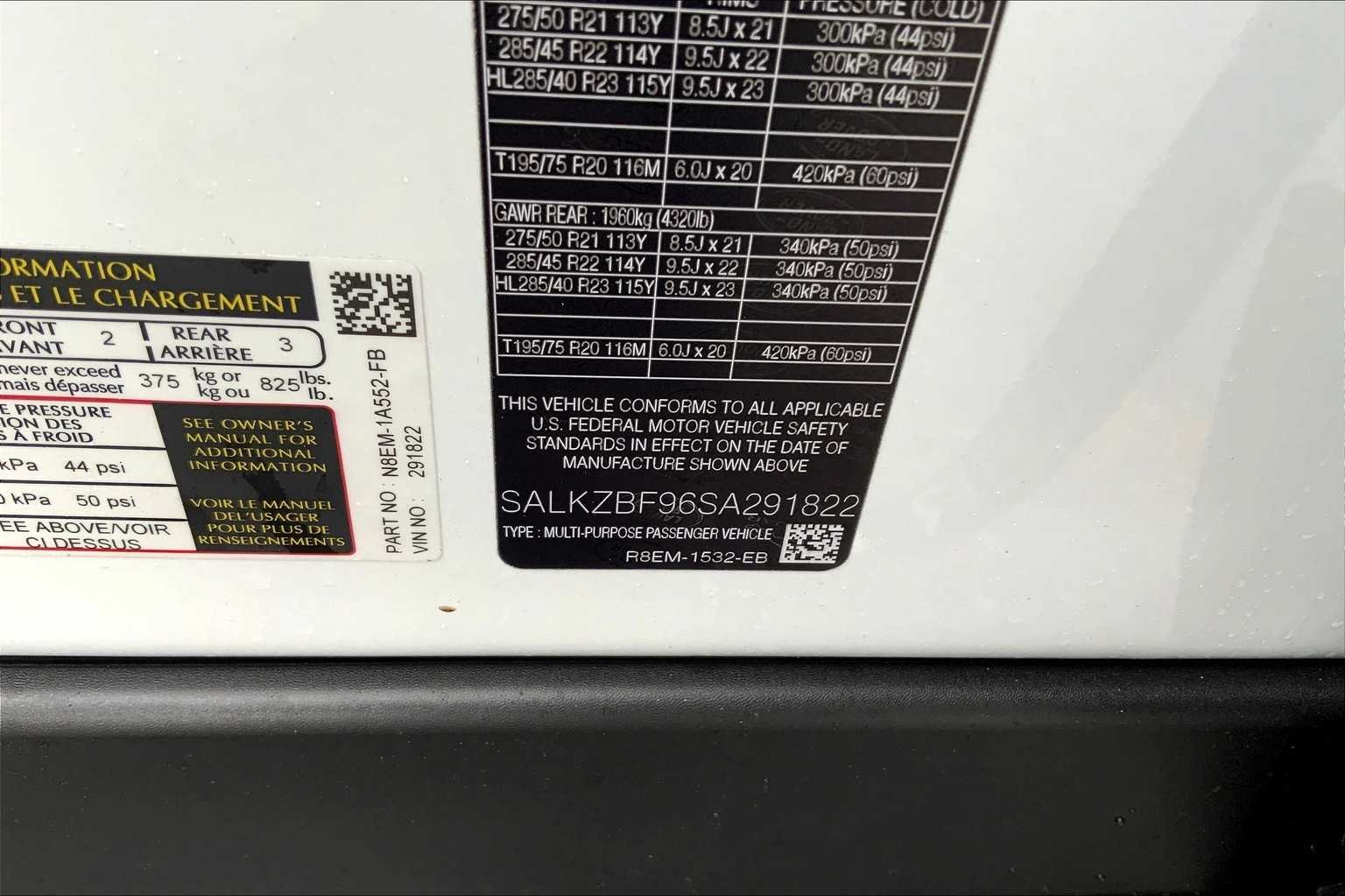 2025 Land Rover Range Rover SV - Photo 10