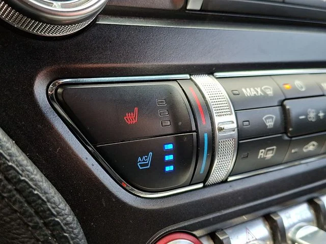 Used 2022  Ford GT Premium image 23