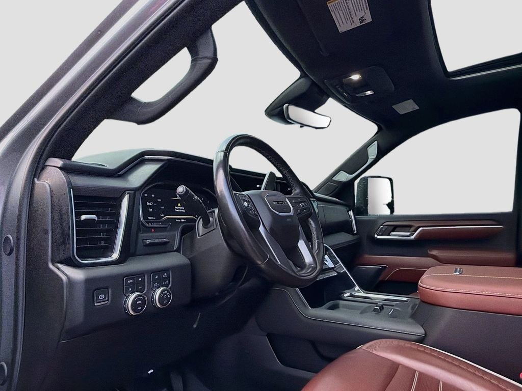 Used 2024 Silver GMC Denali Ultimate image 9