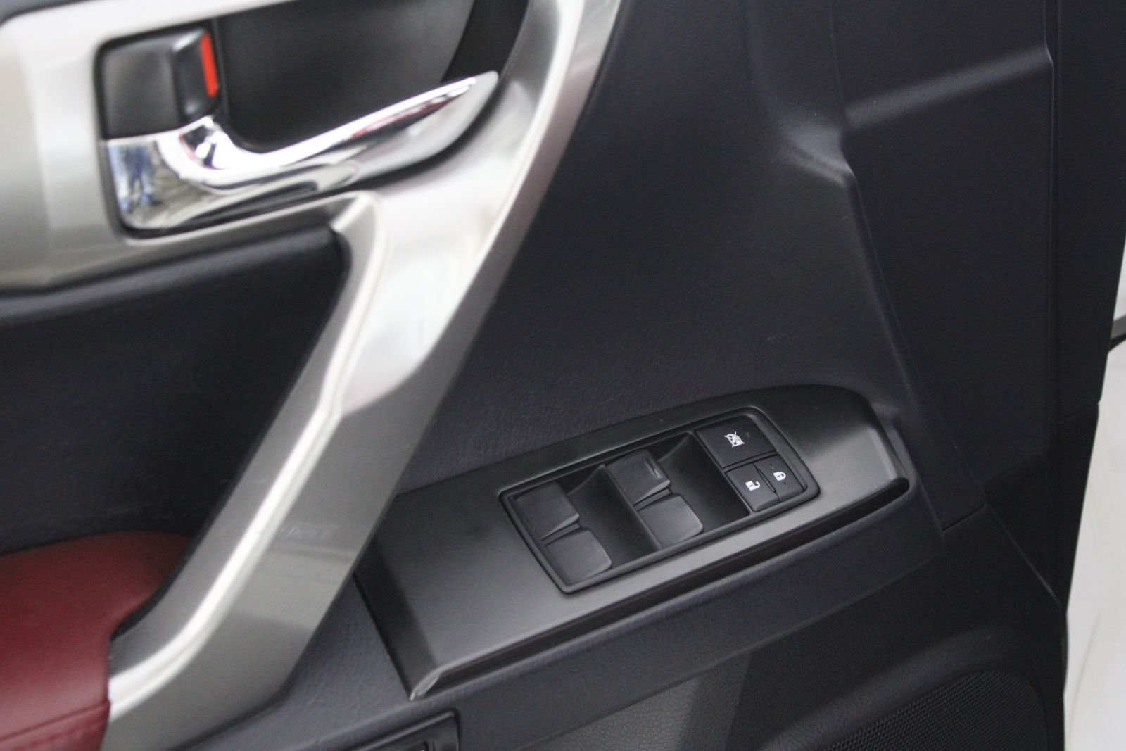 Used 2022  Lexus 460 Luxury image 26