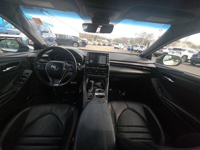 Used 2019 White Toyota XLE image 14