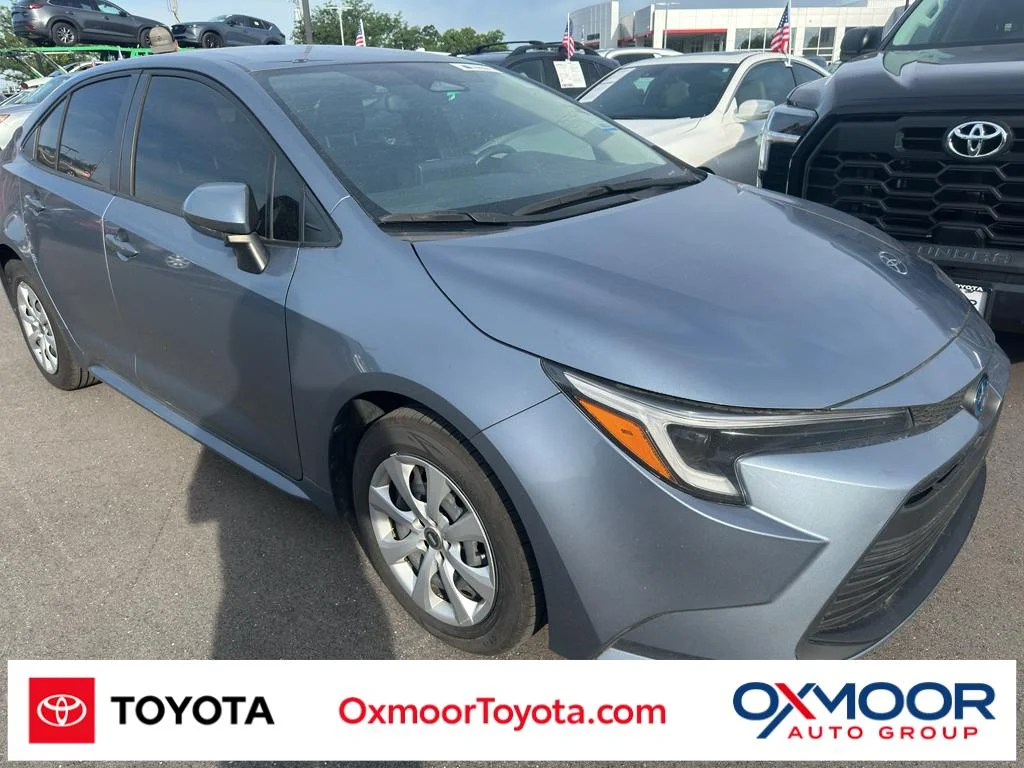 2023 Toyota Corolla LE Hybrid CVT's photo