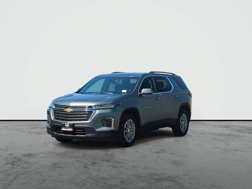 Used 2023 Silver Sage Metallic Chevrolet LT Cloth image 4