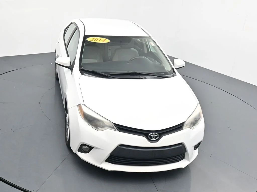 Used 2014 White Toyota LE Plus image 20