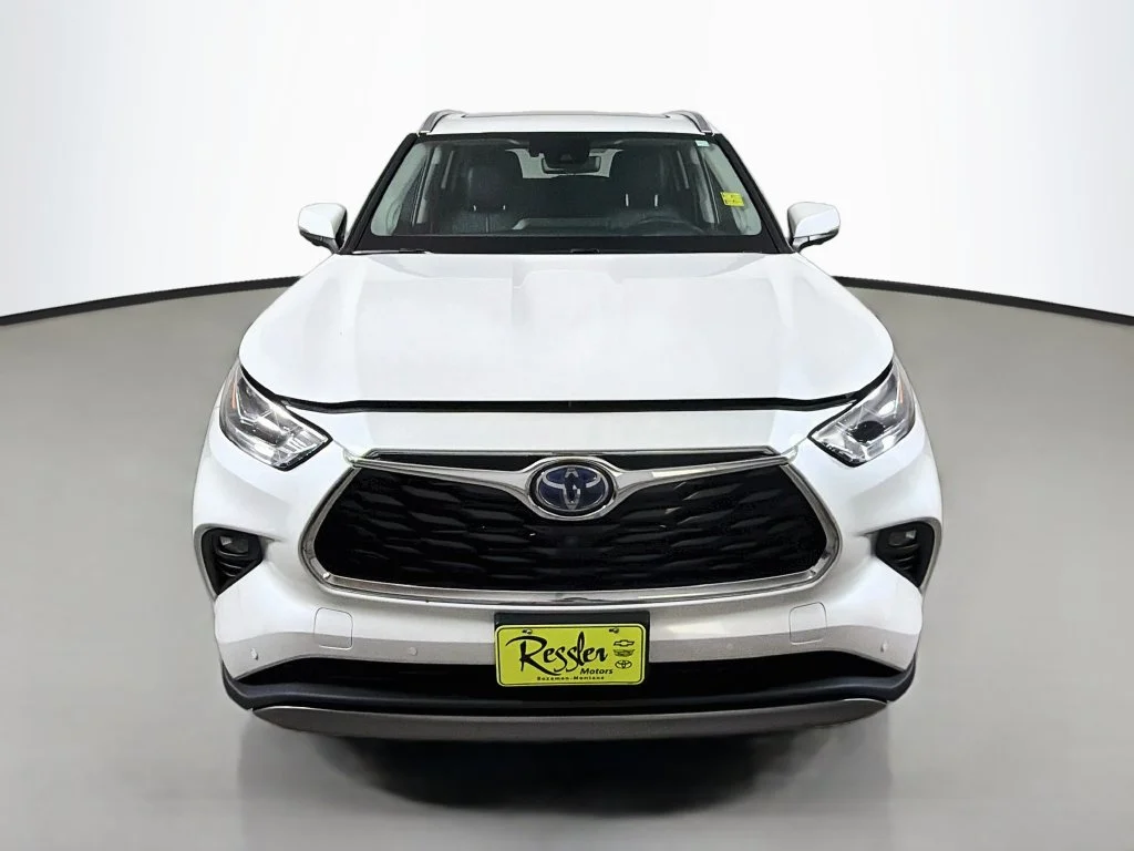 Used 2024 Beige Toyota Platinum image 2