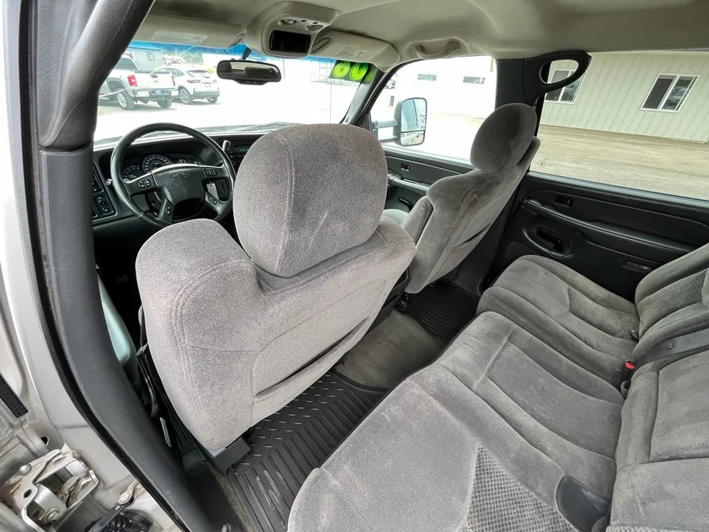 Used 2006 Tan Chevrolet Work Truck image 15
