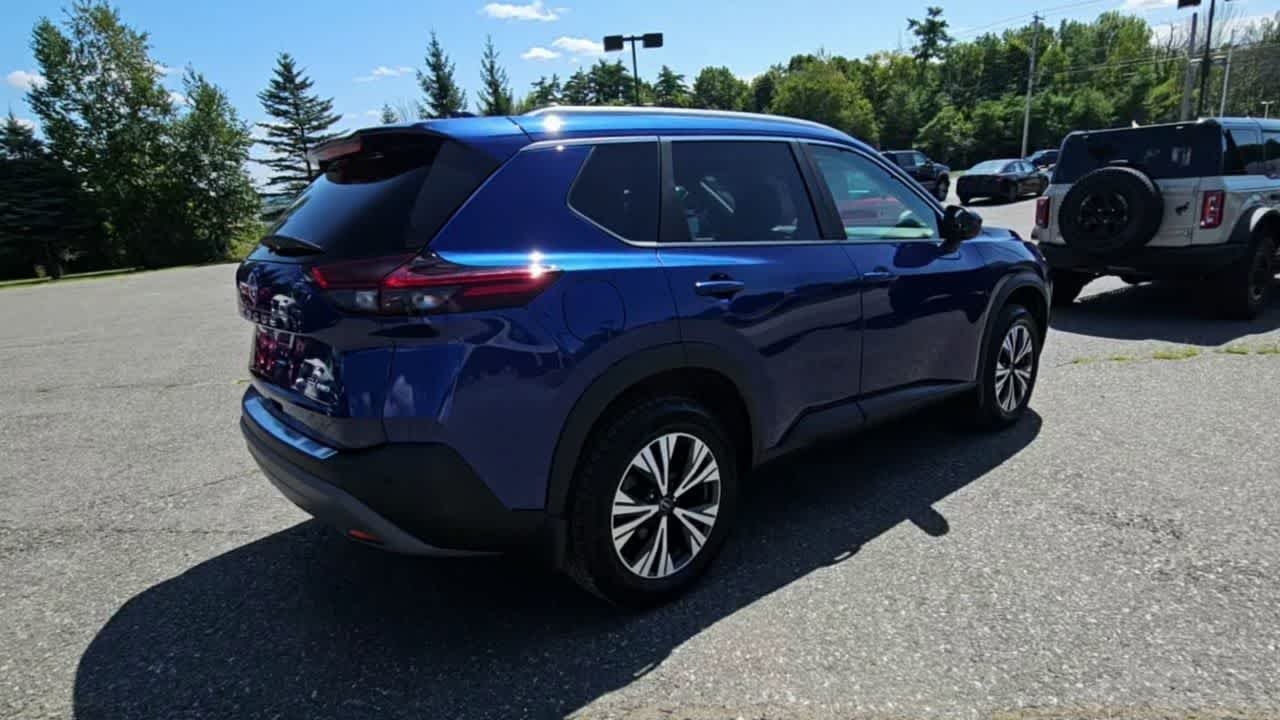 Used 2023 Caspian Blue Metallic Nissan SV image 9