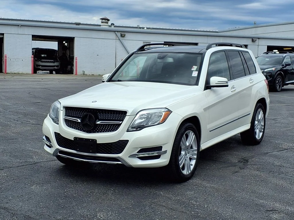 Used 2015 White Mercedes-Benz GLK 350 image 1