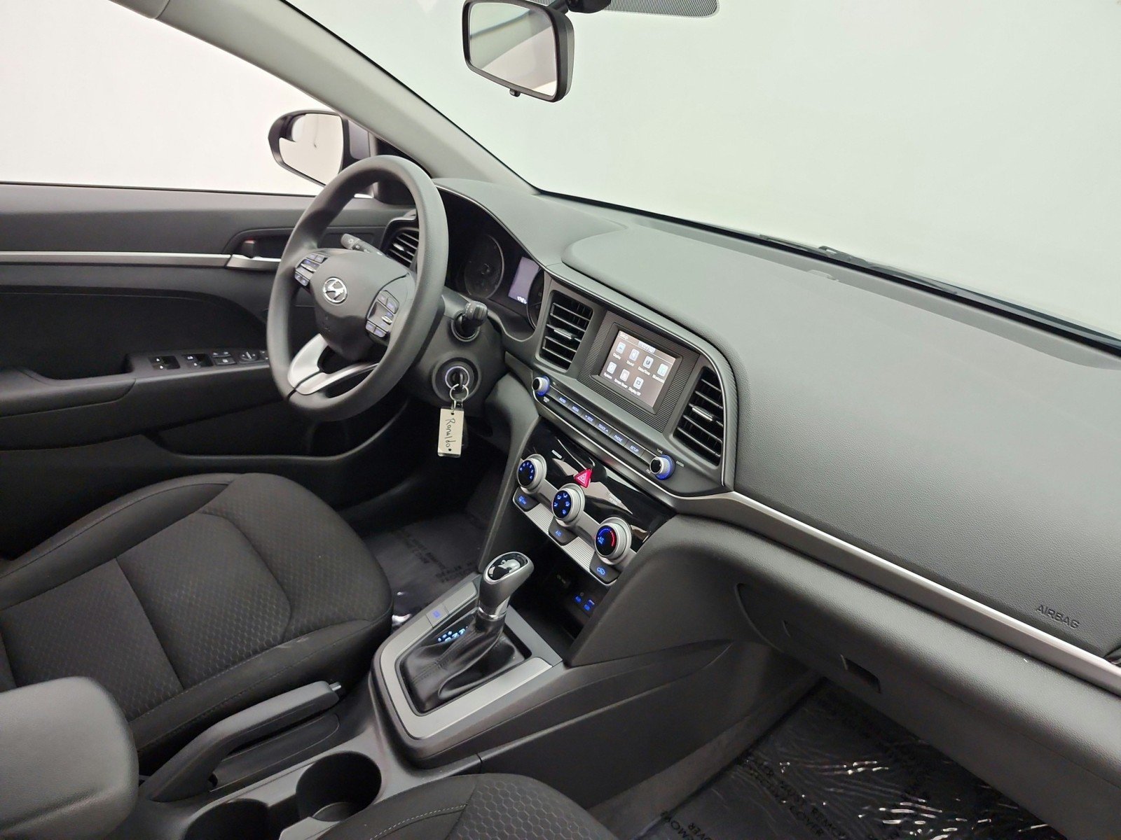 Used 2019 Galactic Gray Hyundai SE Auto image 17