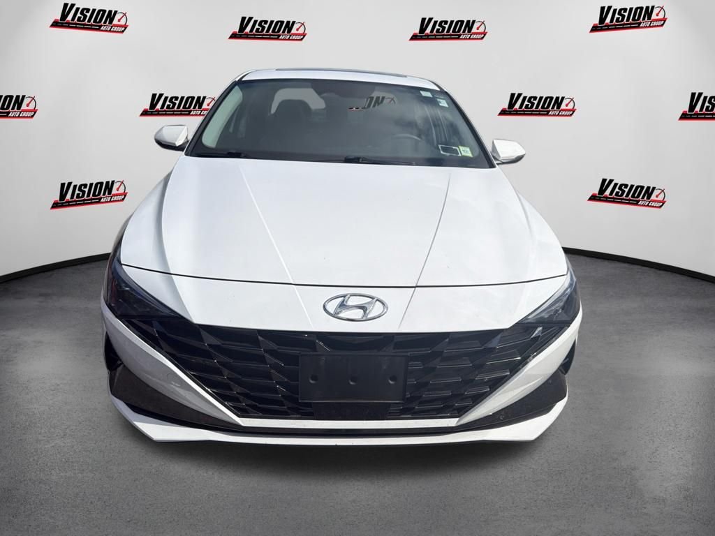 Used 2023 White Hyundai Limited image 2