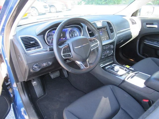 Used 2021  Chrysler Touring image 15