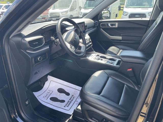 Certified Used 2023 Agate Black Metallic Ford XLT image 41