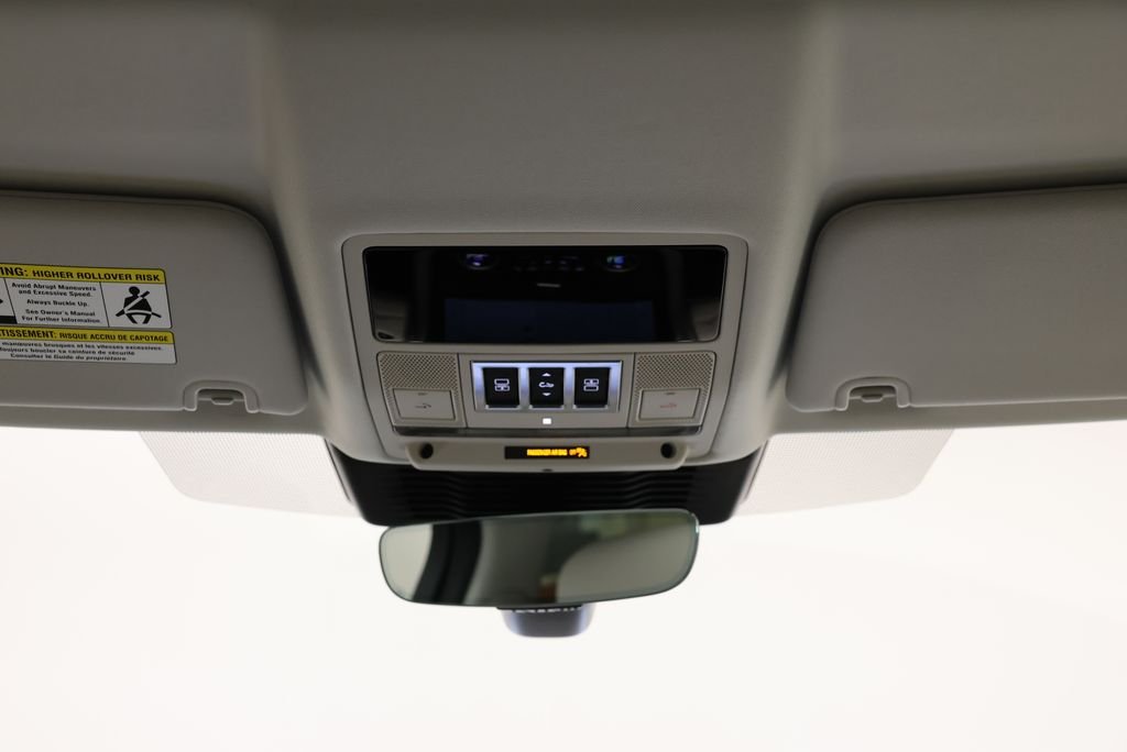 Certified Used 2026 Carpathian Gray Premium Metallic Land Rover Dynamic SE image 14