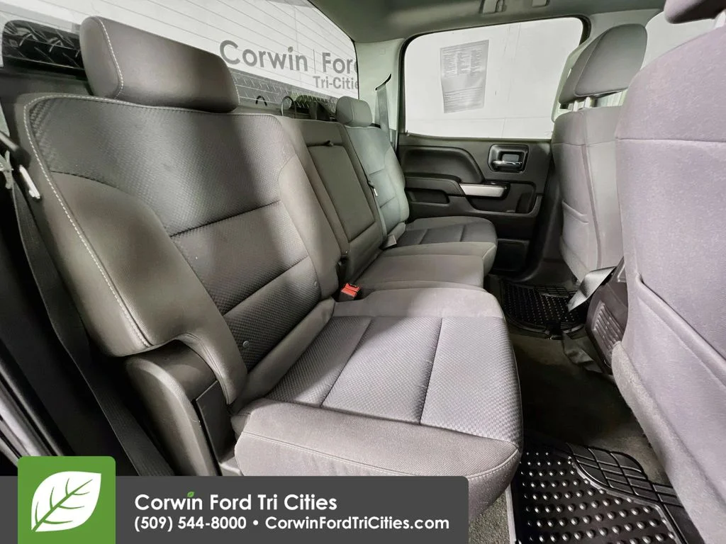 Used 2018 Black Chevrolet LT image 15