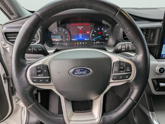 Used 2022 White Ford XLT image 29
