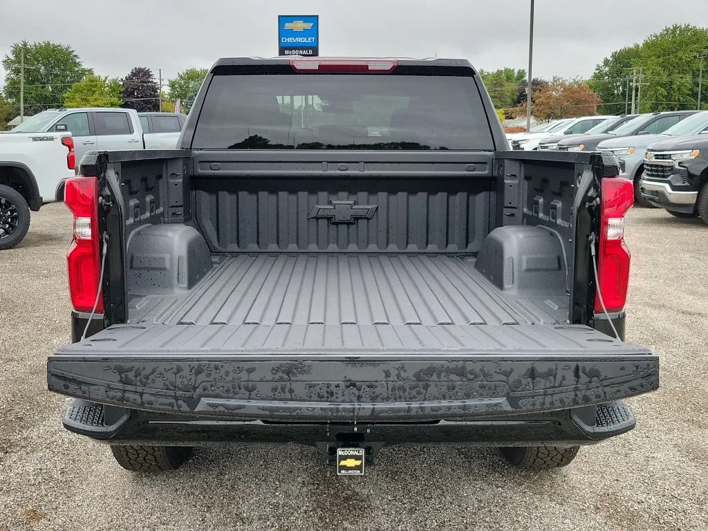New 2026 Black Chevrolet RST image 27