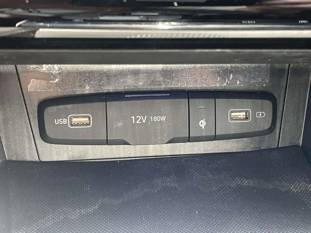 Used 2022 Silver Hyundai SEL Convenience image 30