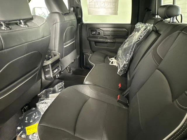 2026 RAM 3500 Limited - Photo 30