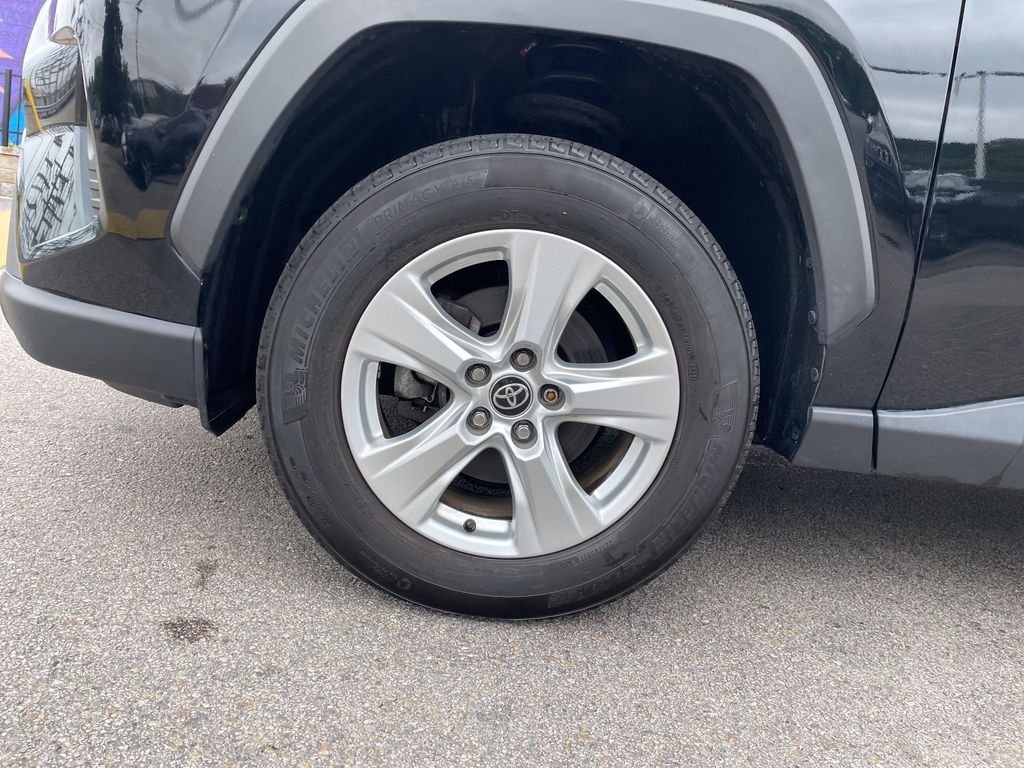 Used 2021 Black Toyota XLE image 9