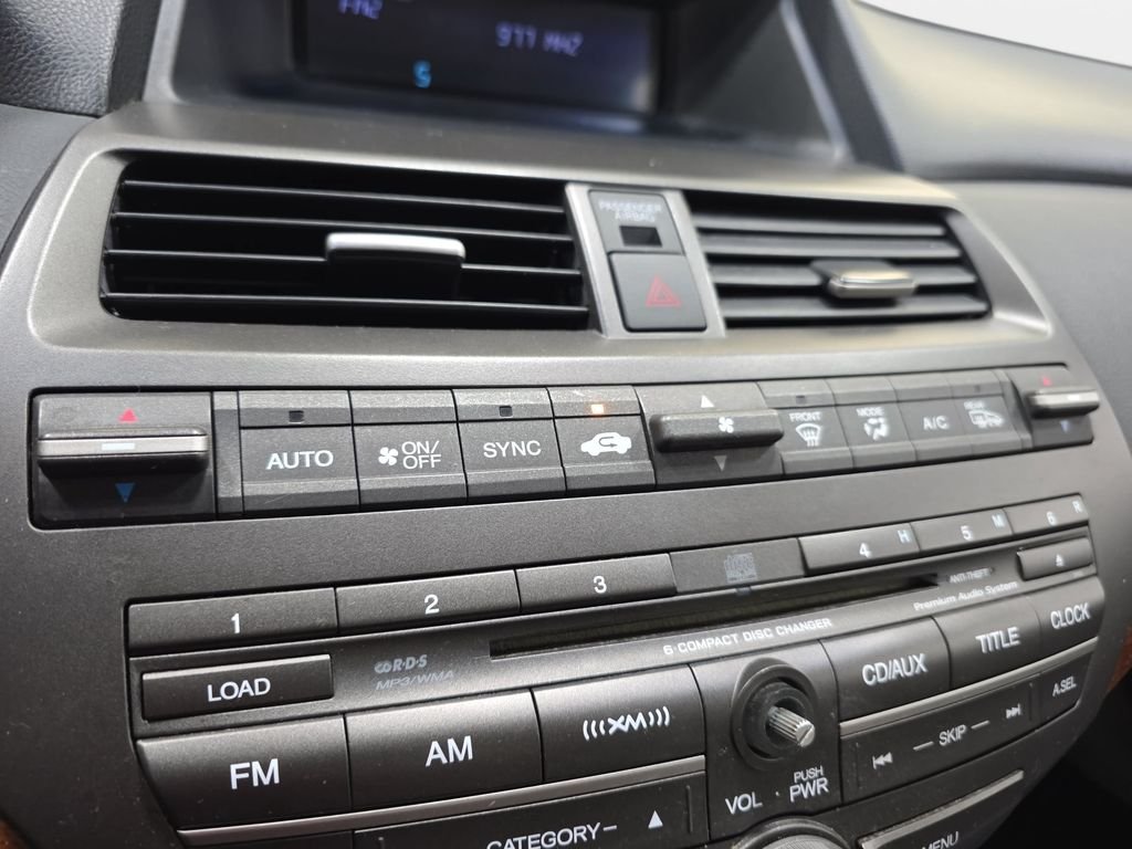 Used 2012 Polished Metal Metallic Honda EX-L image 21