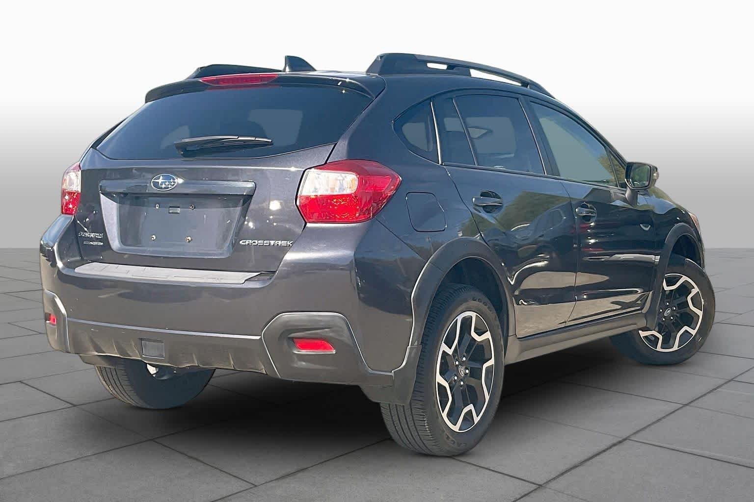 Used 2016 Dark Gray Metallic Subaru Limited image 12