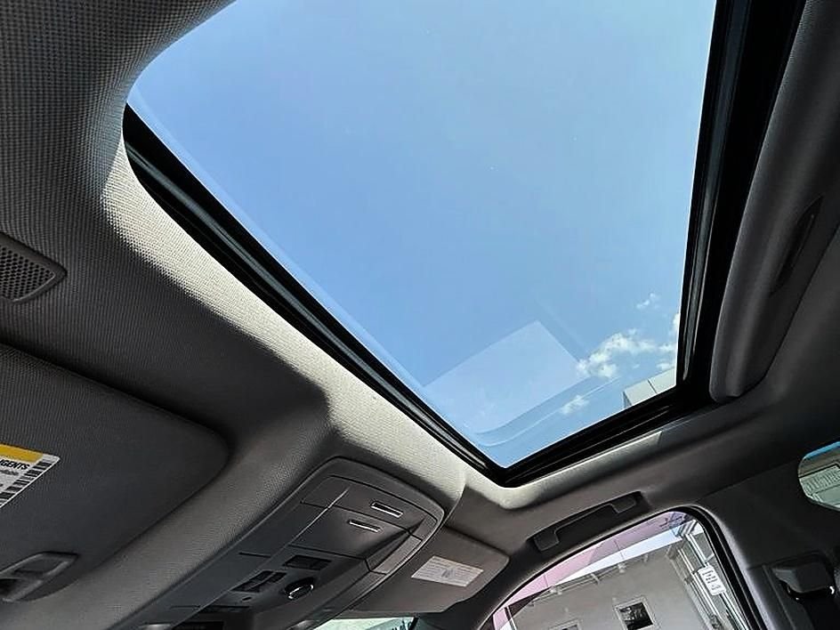 Used 2020 Black Chevrolet LT image 13