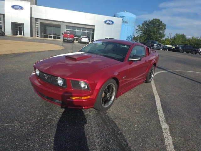 Used 2006 Red Ford GT Premium image 7
